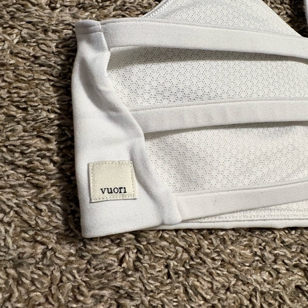 Vuori Classic White Sports Bra - Picture 3 of 5